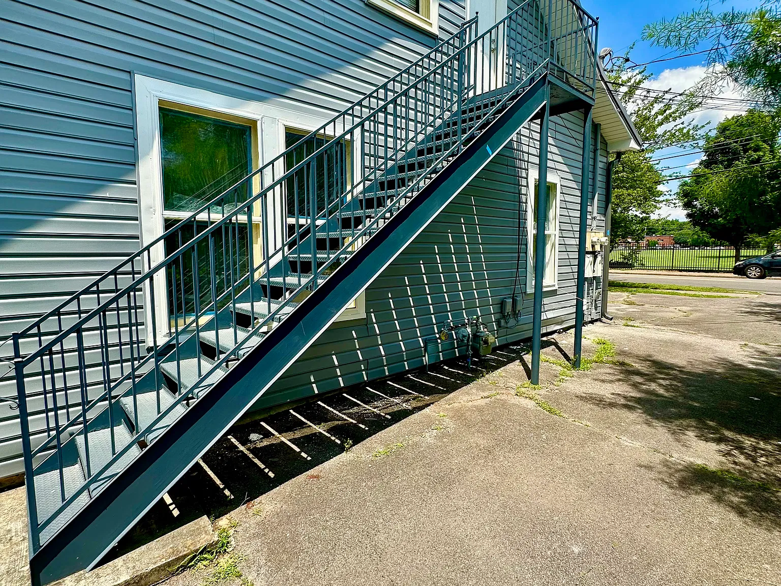 307 N Highland Ave — Photo 1