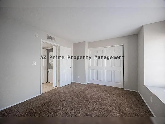 1055 W 5th St #18 — Photo 18