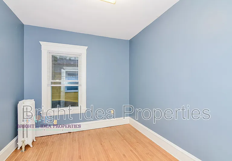 2104 Emerson Ave S #2 — Photo 24