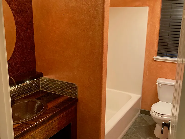1007 E Foothills Dr — Photo 5