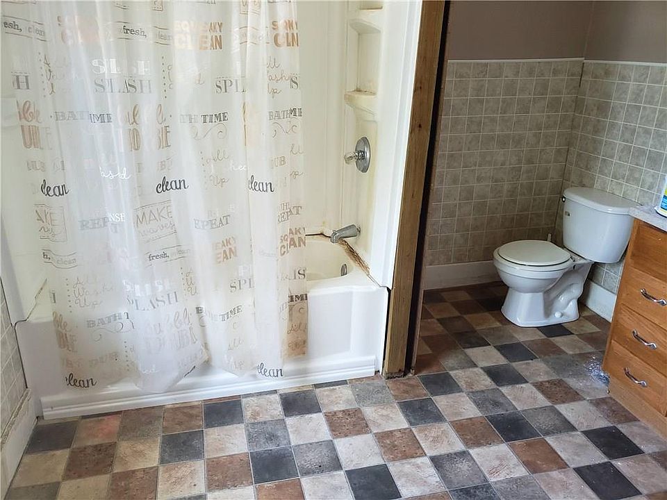 602 Main St, Bagley, IA 50026 Zillow