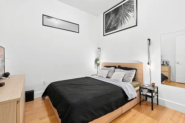 Rented by Corcoran | media 23