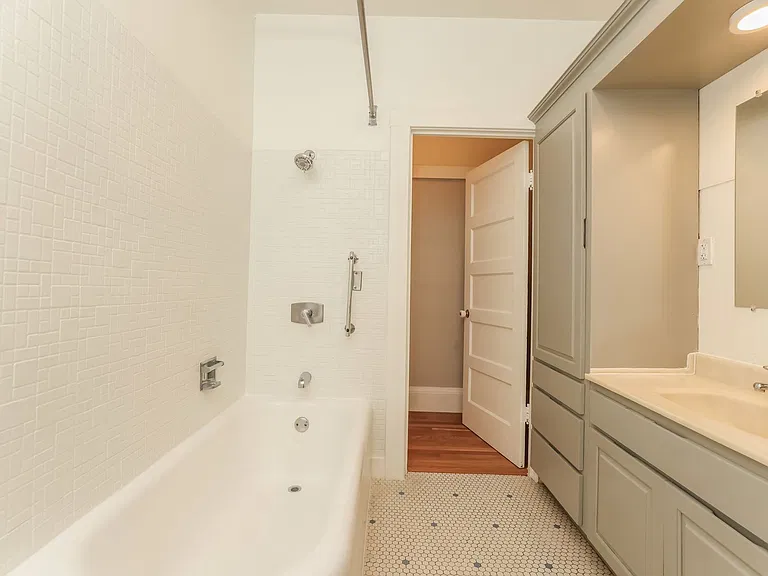 1734 Lincoln St — Photo 23