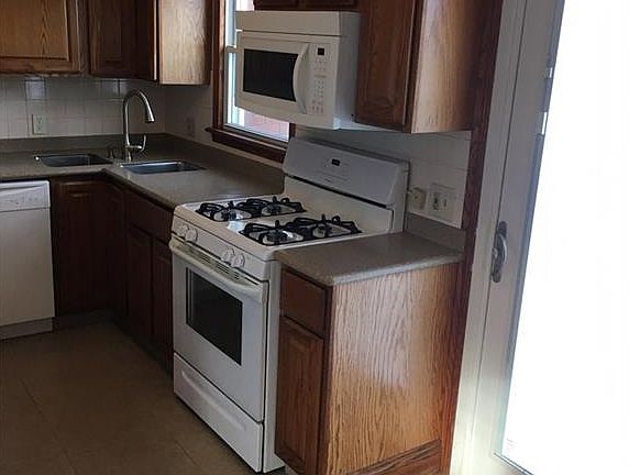 2nd image of 127 S Kimberly Ave