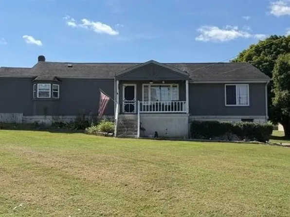 852 Gray Station Rd, Gray, TN 37615