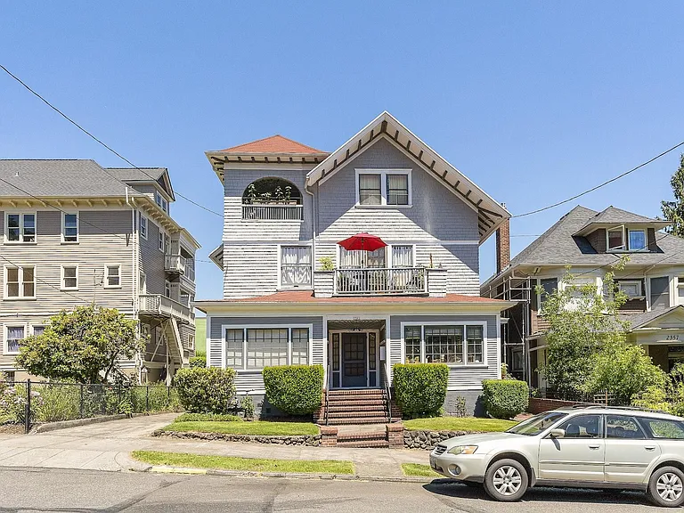 Nw 24th & Irving — Photo 3