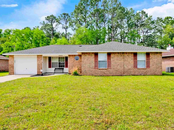 10049 Centre St, Pensacola, FL 32506