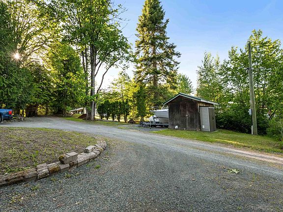 2nd image of 47400 Extrom Rd