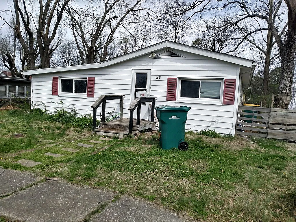 49 W Phillips St photo 1