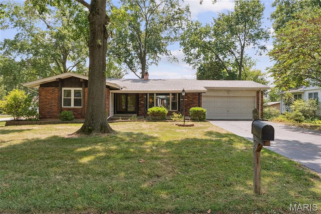 1210 Iron Warrior Ln photo 1