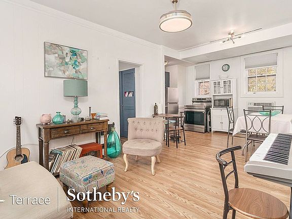 2nd image of 2 Dartmouth St APT M37