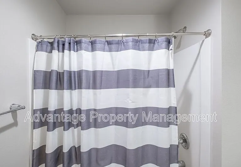 5587 NW Torchcrest Pl — Photo 15