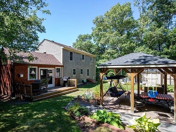 4th image of 133 Alewife Rd