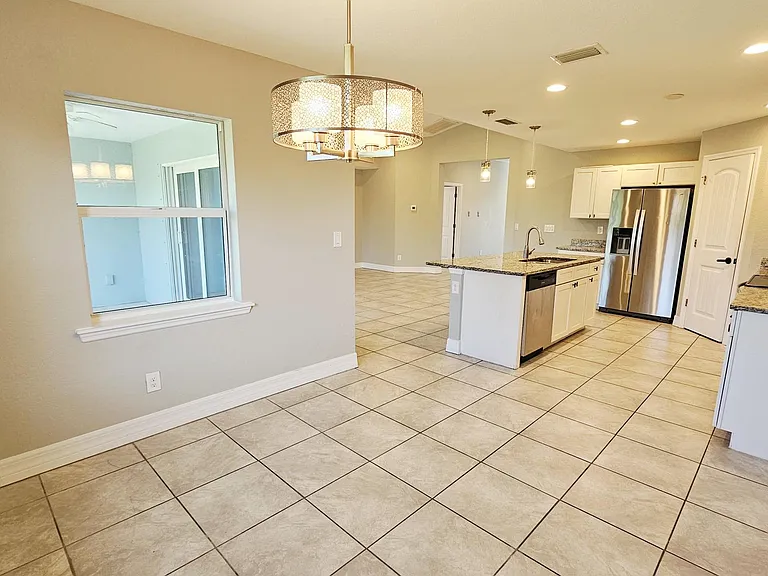Dining room-kitchen