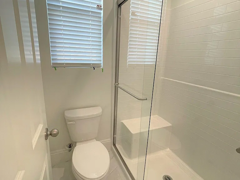 Your privte full bathroom