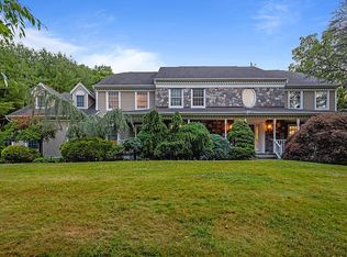 10 Golden Rd, Montebello, NY 10901