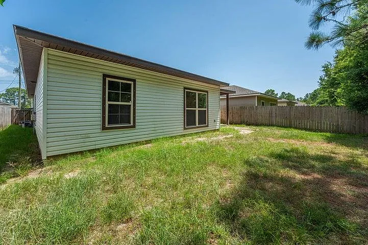 2239 Tom St — Photo 35