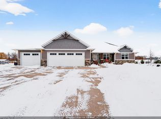 2226 Laddie Trl, De Pere, WI 54115