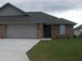 2971 W Cardinal St, Springfield, MO 65810