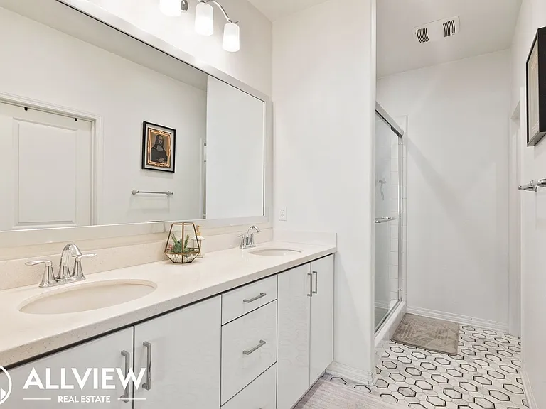 665 S Kinney Way — Photo 22