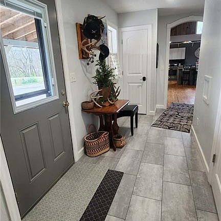 3rd image of 488 W 640th Ave