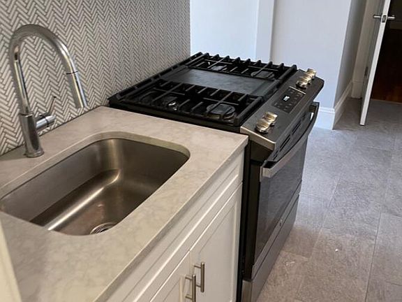 5th image of 241 Lafayette St #10