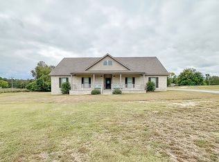 215 Thrasher Rd, Wetumpka, AL 36092