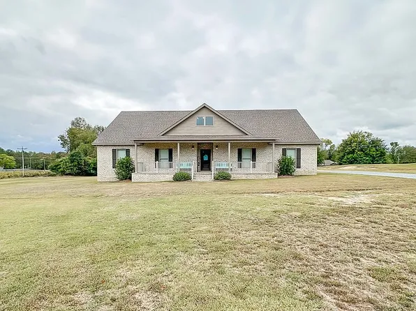 215 Thrasher Rd, Wetumpka, AL 36092