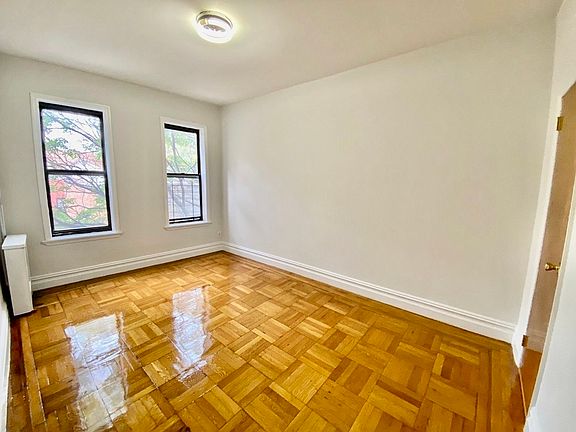 4th image of 1745 Caton Ave #E