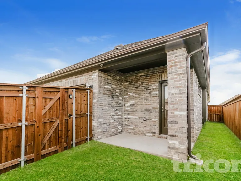 8113 Brookhaven Dr — Photo 15