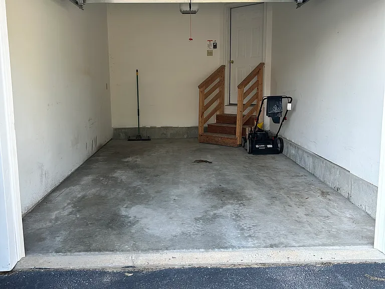 432 Howe St — Photo 6