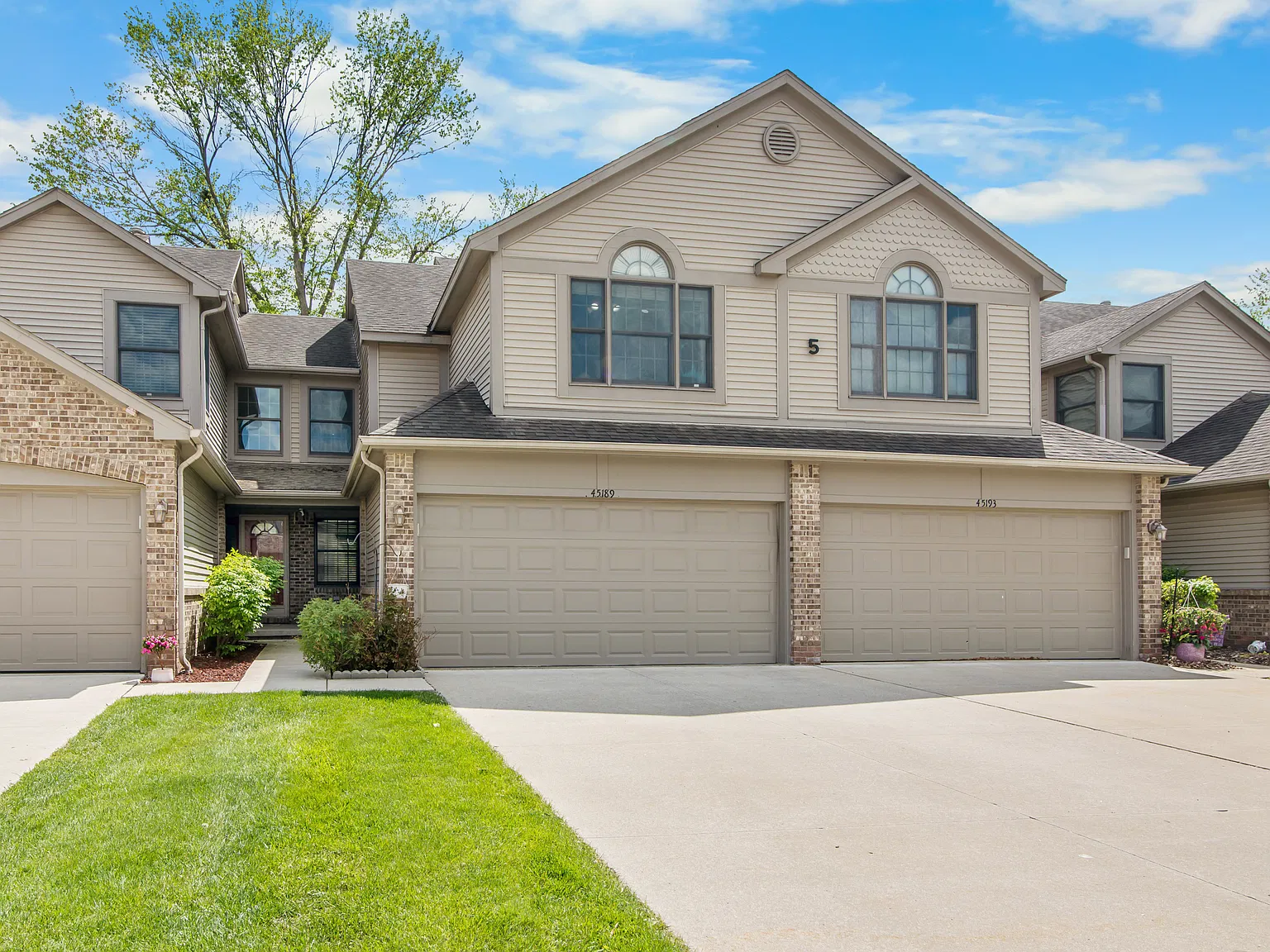 3 bed, 1537 sqft, $2,700 — Photo 3
