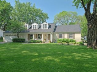 392 Margaret Cir, Wayzata, MN 55391