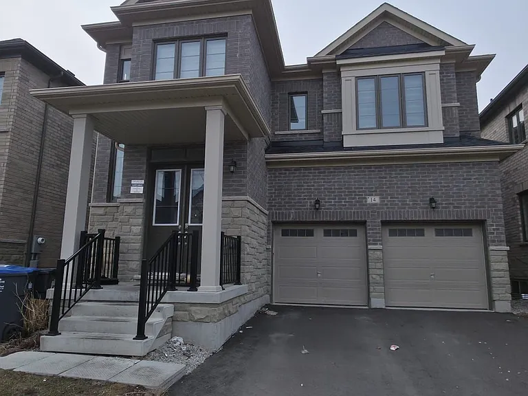 14 Eastman Dr — Photo 2