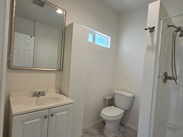 1319 Thermal Ave — Photo 45
