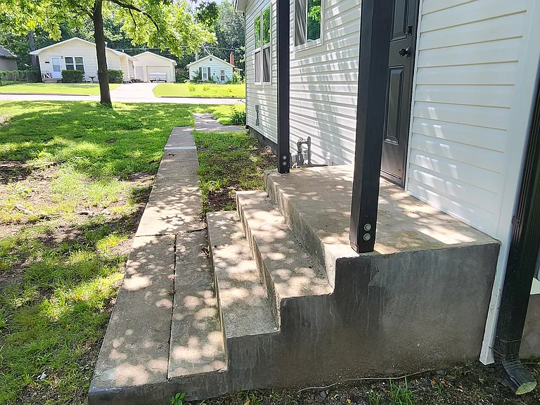211 S Brownell Ave — Photo 8
