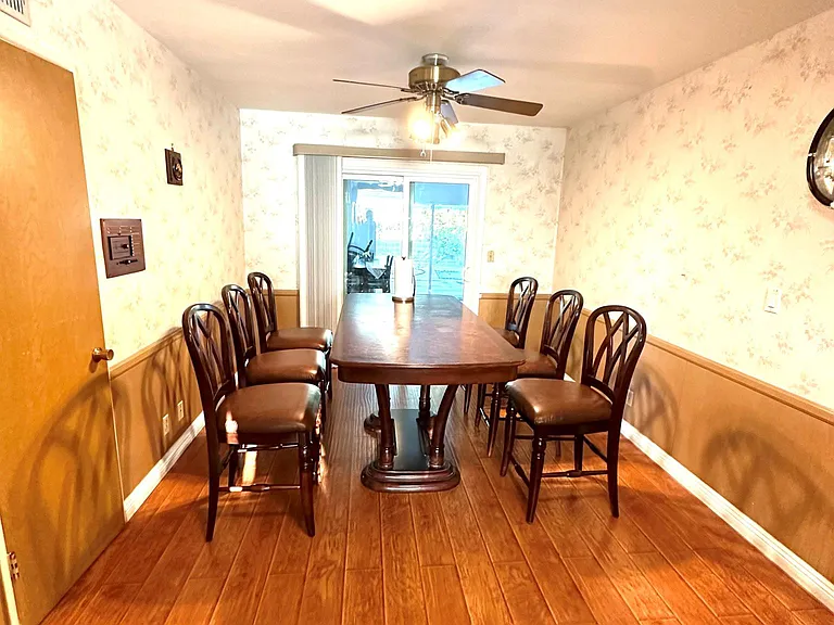 7847 Kelvin Ave — Photo 8