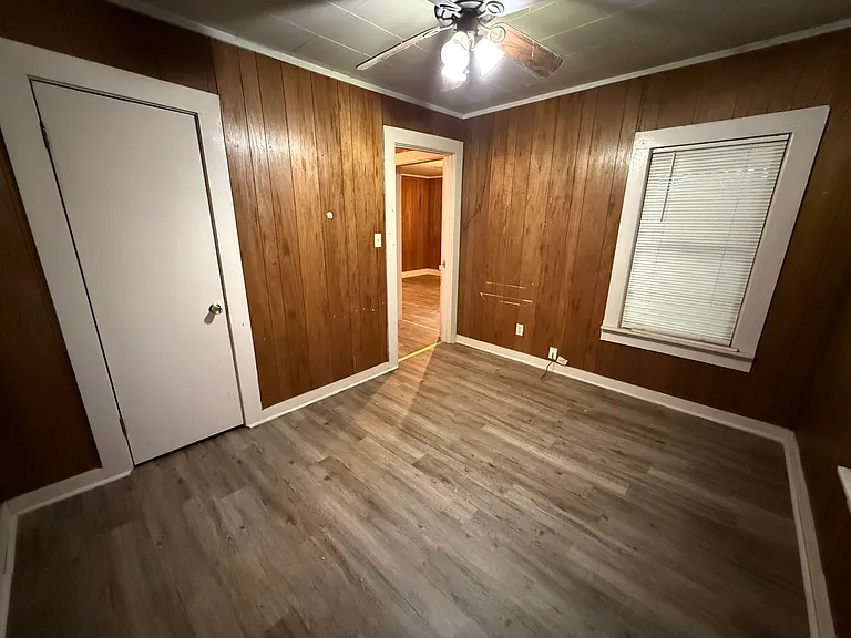 208 Harris St — Photo 4