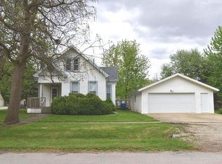 209 S East St, Odell, IL 60460