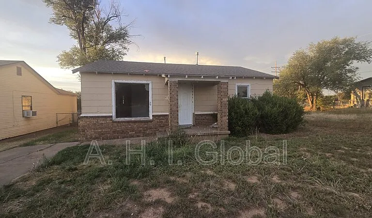 1113 NW 21st Ave — Photo 1