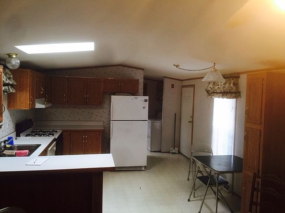 4th image of 39 Jenny Ct