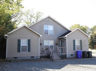 607 W Cameron Ave #B, Chapel Hill, NC 27516