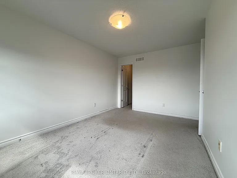 66 Fallengale Cres — Photo 28