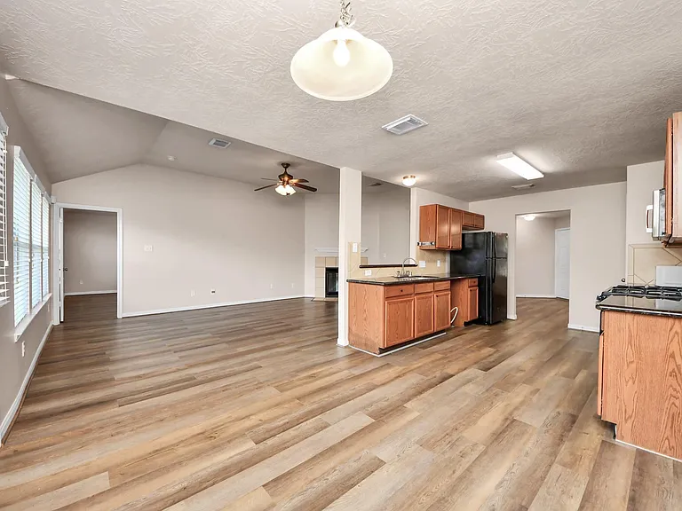 1818 Fergus Park Ct — Photo 22