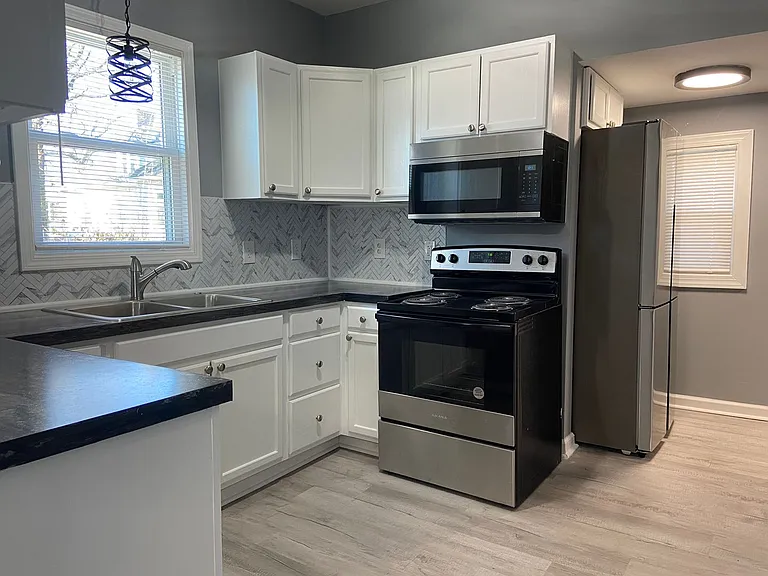 205 Guilford Ave — Photo 6