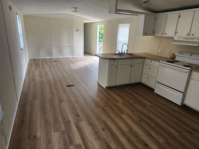 5030 Denton Rd — Photo 4