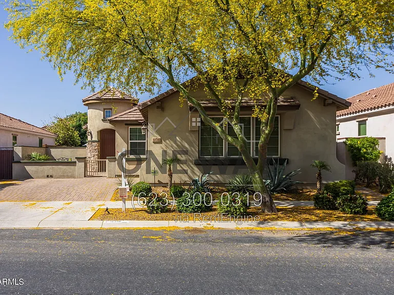 10706 E Lincoln Ave — Photo 1