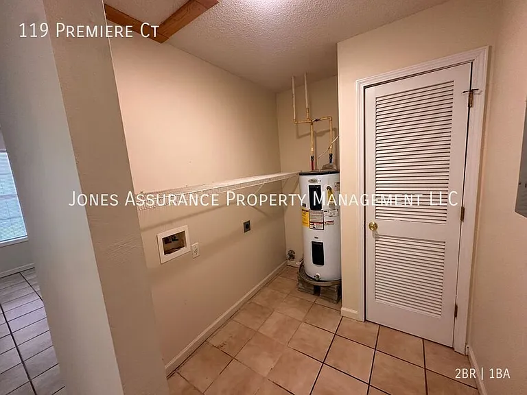 119 Premiere Ct — Photo 9