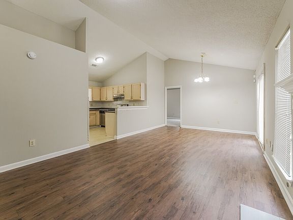 5th image of 1464 Cain Ct N