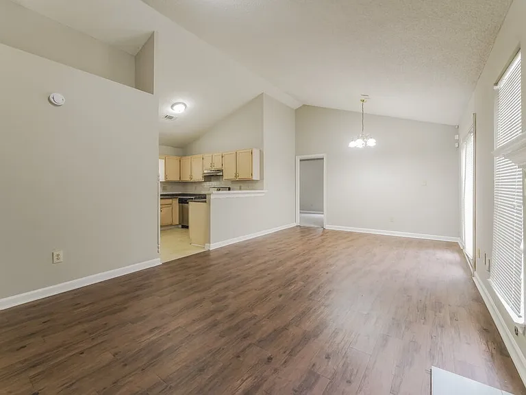 1464 Cain Ct N — Photo 5